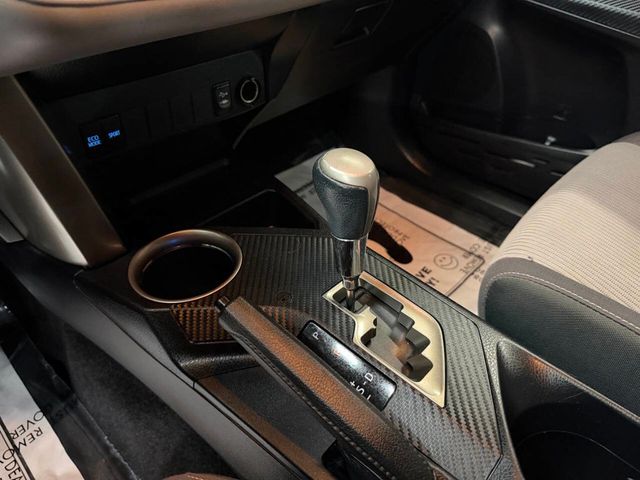 2013 Toyota RAV4 AWD 4dr XLE - 22979608 - 38