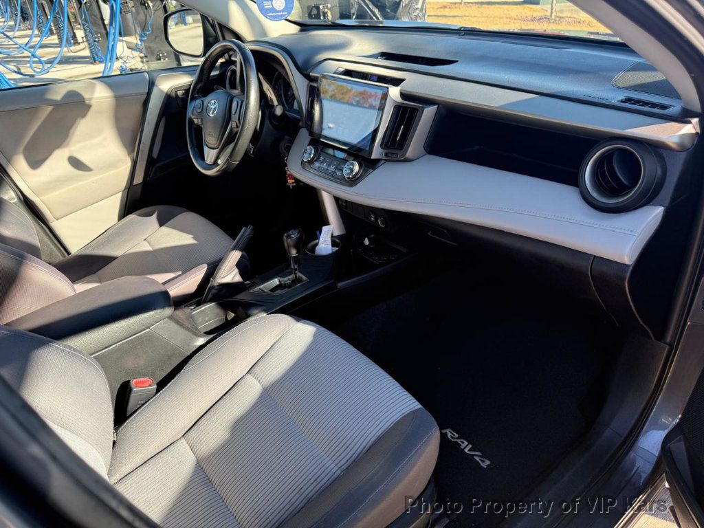 2013 Toyota RAV4 FWD 4dr XLE - 22942884 - 12