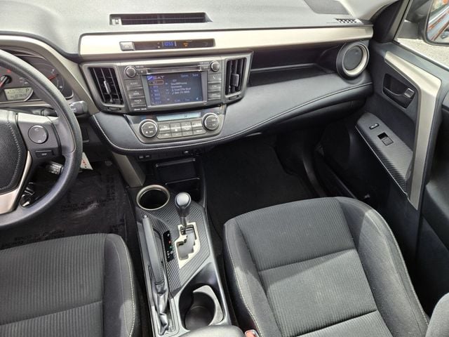 2013 Toyota RAV4 FWD 4dr XLE - 22930568 - 11