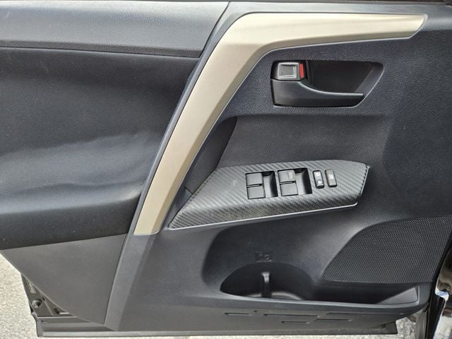 2013 Toyota RAV4 FWD 4dr XLE - 22930568 - 16