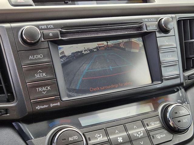 2013 Toyota RAV4 FWD 4dr XLE - 22930568 - 19