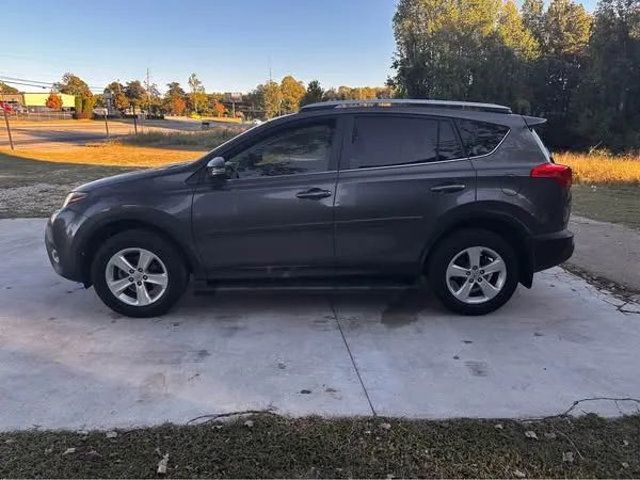 2013 Toyota RAV4 FWD 4dr XLE - 22932254 - 1