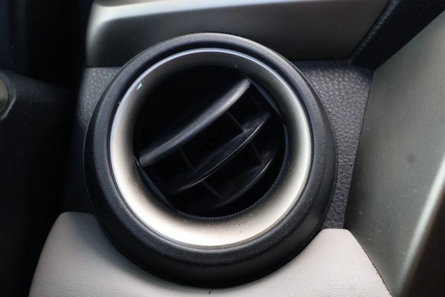 2013 Toyota RAV4 FWD 4dr XLE - 22932254 - 21