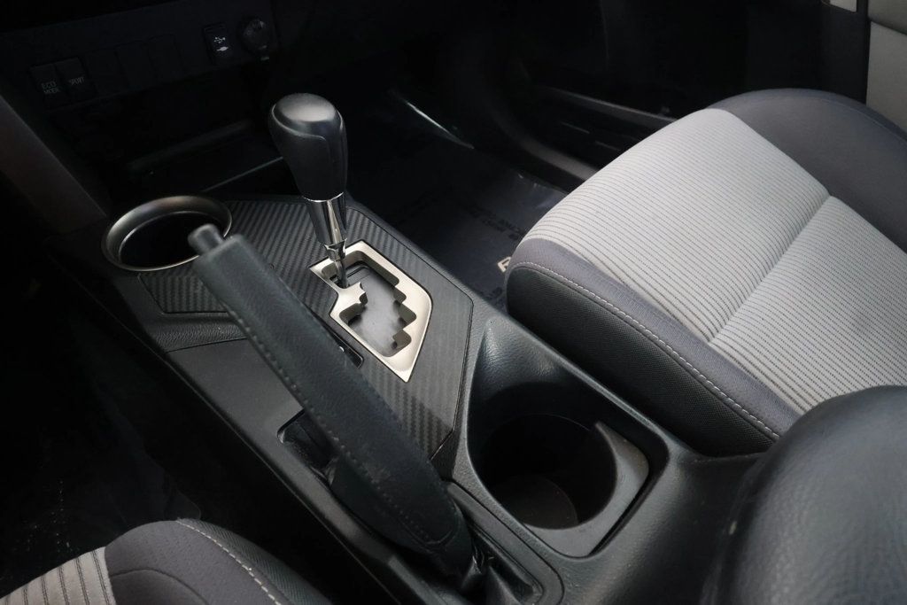 2013 Toyota RAV4 FWD 4dr XLE - 22932254 - 30