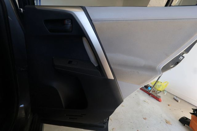 2013 Toyota RAV4 FWD 4dr XLE - 22932254 - 42