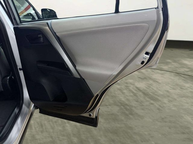 2013 Toyota RAV4 FWD 4dr XLE - 22988110 - 19