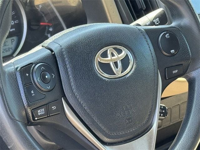 2013 Toyota RAV4 LE - 22437712 - 20