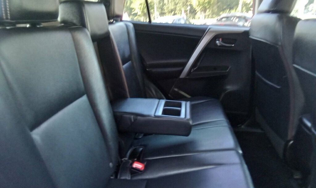 2013 Toyota RAV4 Limited photo 9