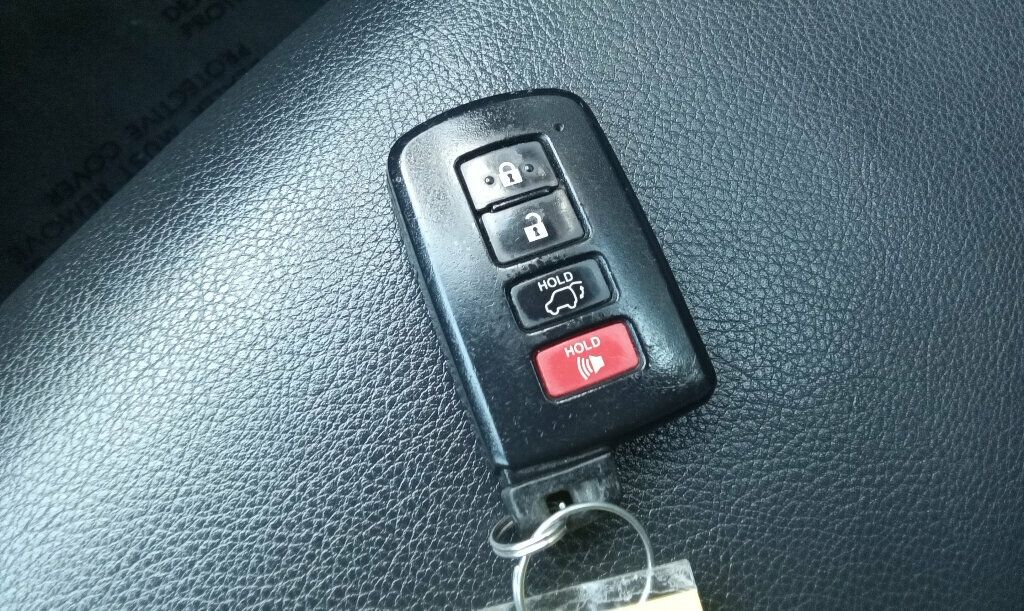 2013 Toyota RAV4 Limited photo 23