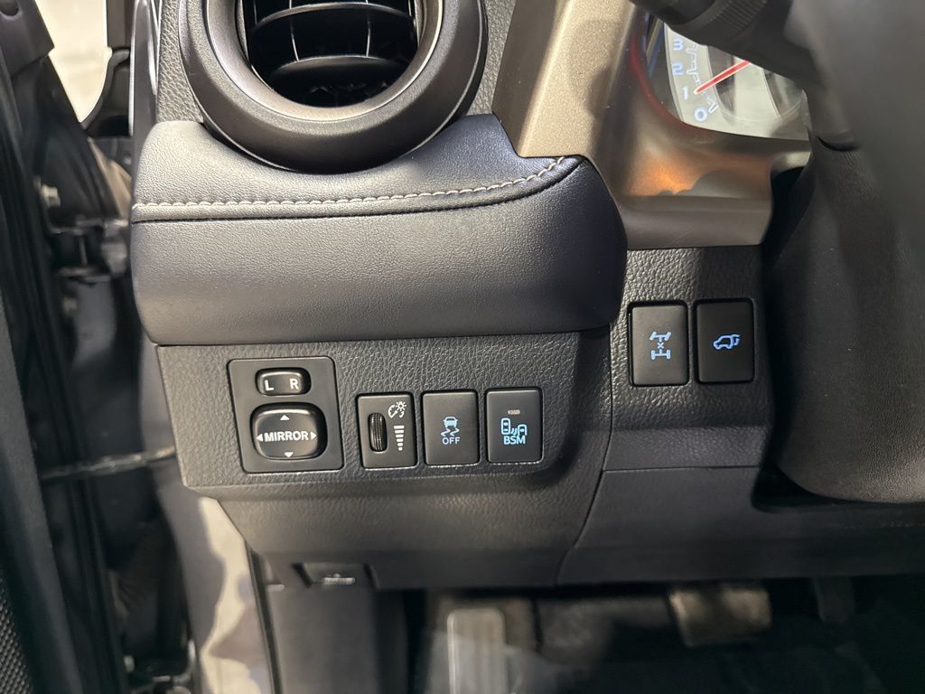 2013 Toyota RAV4 Limited - 22993286 - 13