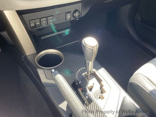 2013 Toyota RAV4 Limited w/ Navigation & Blind Spot Monitor - 22434350 - 19