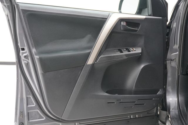 2013 Toyota RAV4 XLE - 22997062 - 13