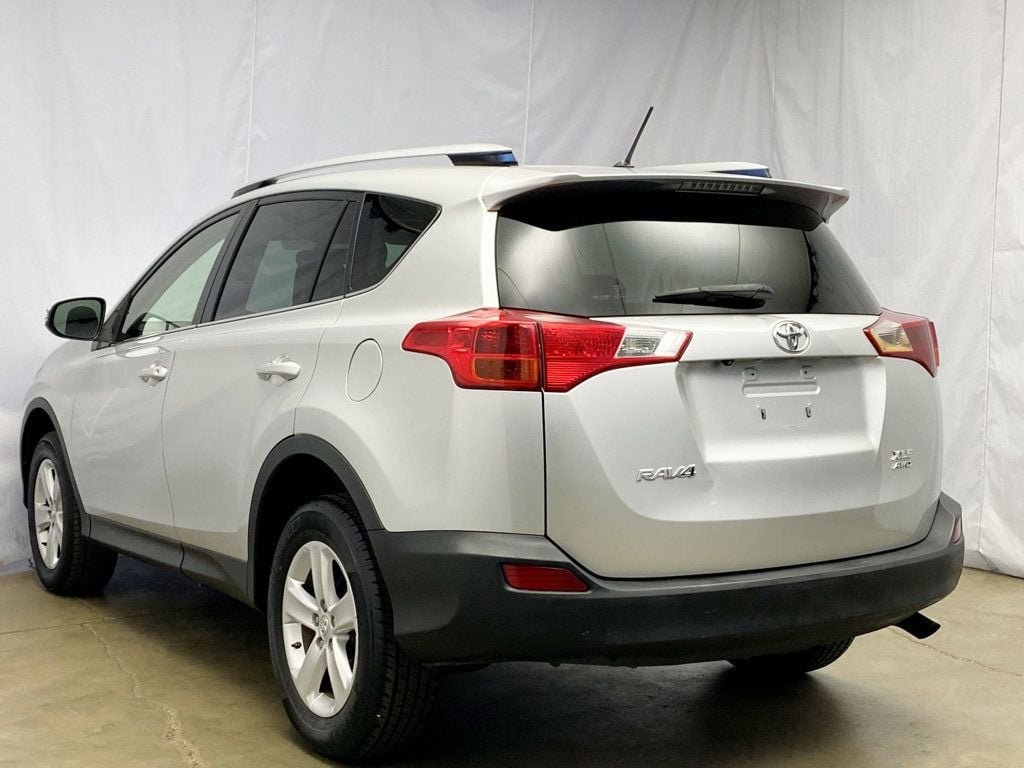 2013 Toyota RAV4 XLE - 22671474 - 10