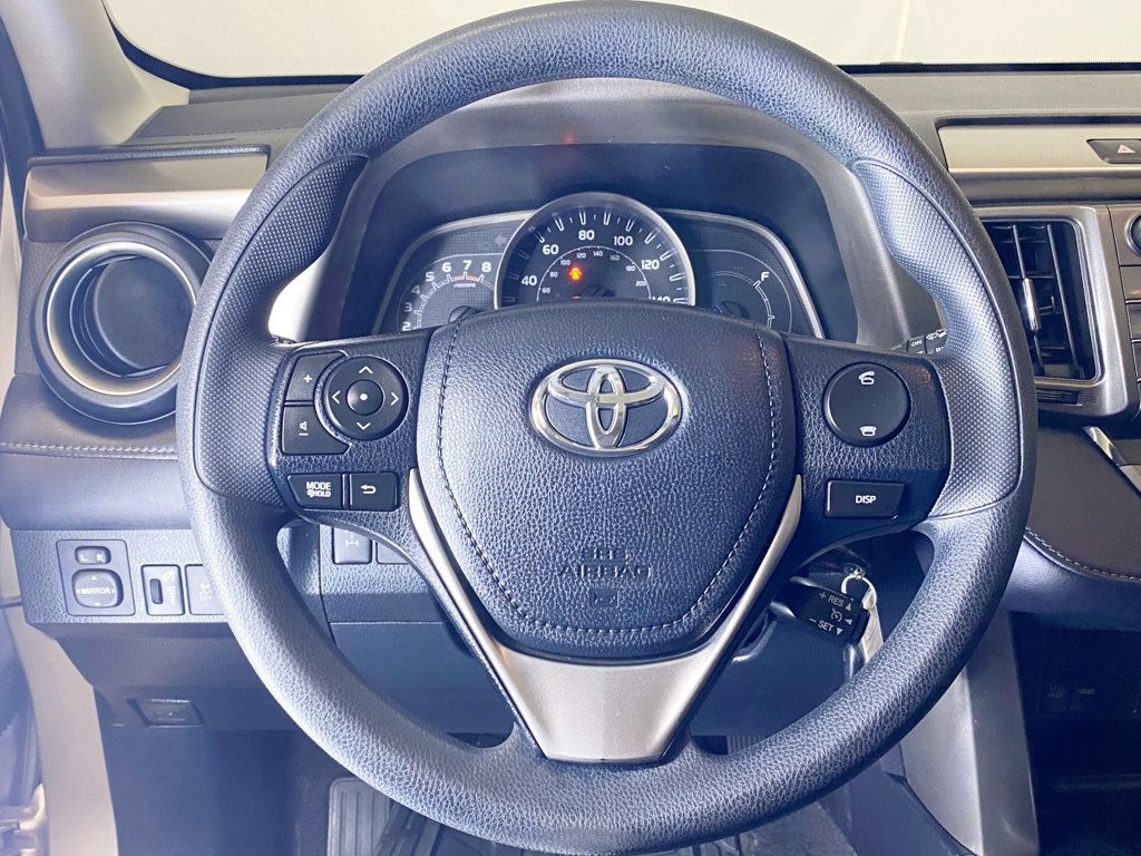 2013 Toyota RAV4 XLE - 22671474 - 21