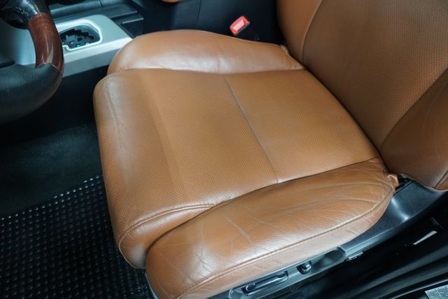 2013 Toyota Sequoia 4WD 5.7L FFV Platinum - 23007197 - 9