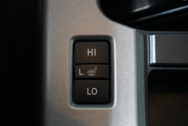 2013 Toyota Sequoia 4WD 5.7L FFV Platinum - 23007197 - 13