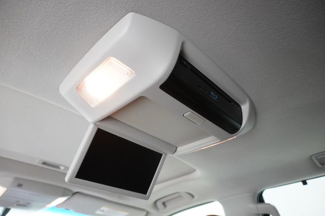 2013 Toyota Sequoia 4WD 5.7L FFV Platinum - 23007197 - 14