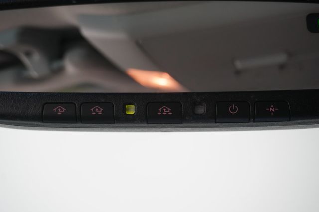 2013 Toyota Sequoia 4WD 5.7L FFV Platinum - 23007197 - 30