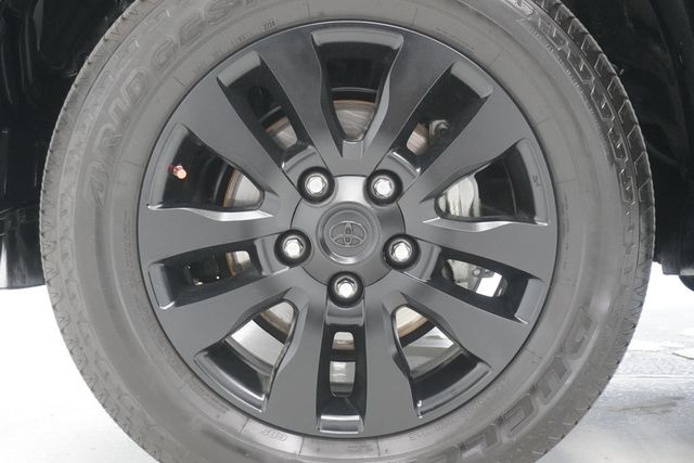 2013 Toyota Sequoia 4WD 5.7L FFV Platinum - 23007197 - 35