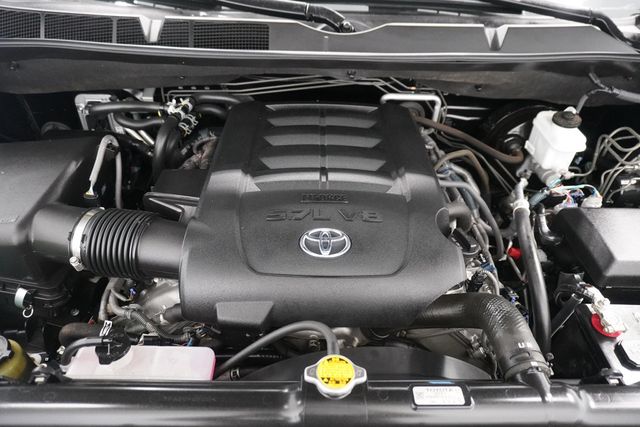 2013 Toyota Sequoia 4WD 5.7L FFV Platinum - 23007197 - 38