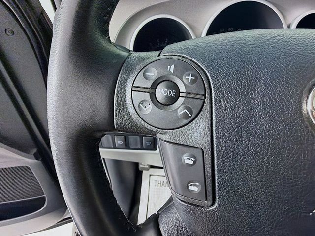 2013 Toyota Sequoia 4WD 5.7L SR5 - 22997097 - 10