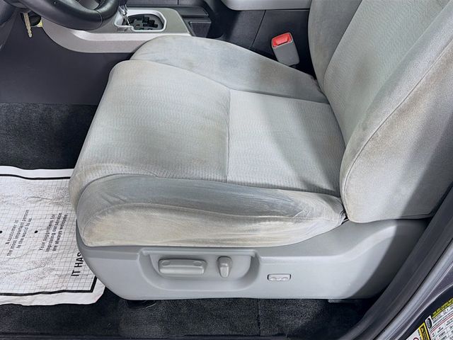 2013 Toyota Sequoia 4WD 5.7L SR5 - 22997097 - 18