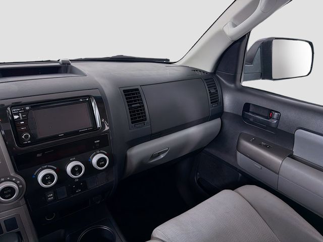 2013 Toyota Sequoia 4WD 5.7L SR5 - 22997097 - 22