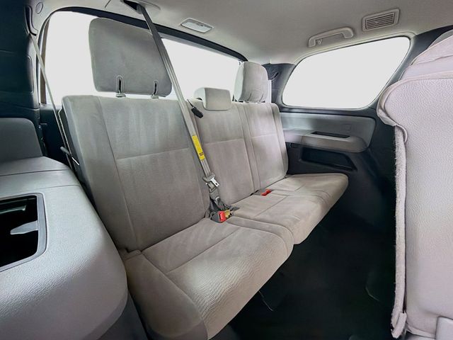 2013 Toyota Sequoia 4WD 5.7L SR5 - 22997097 - 26