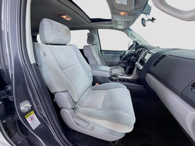 2013 Toyota Sequoia 4WD 5.7L SR5 - 22997097 - 28