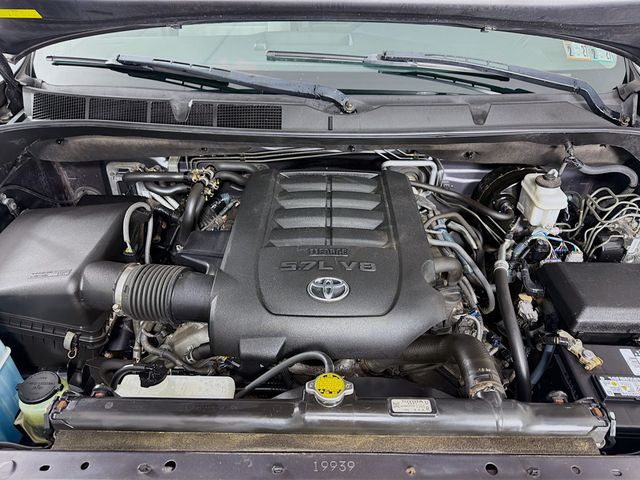 2013 Toyota Sequoia 4WD 5.7L SR5 - 22997097 - 30