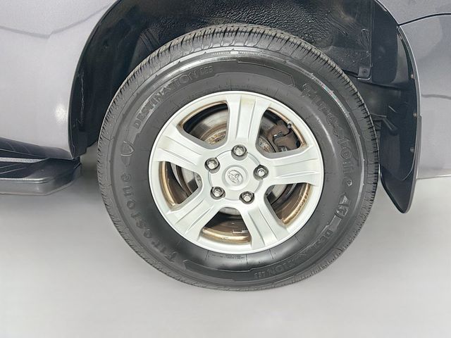 2013 Toyota Sequoia 4WD 5.7L SR5 - 22997097 - 31