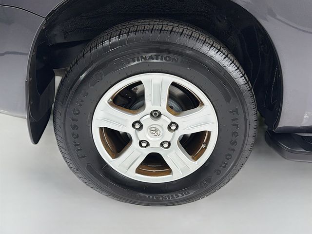 2013 Toyota Sequoia 4WD 5.7L SR5 - 22997097 - 34