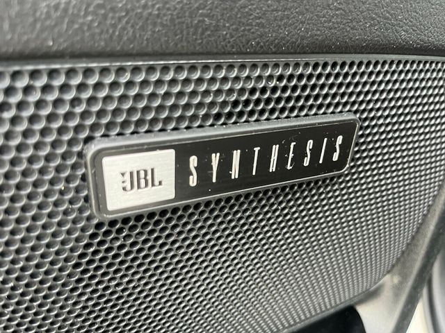 2013 Toyota Sequoia Platinum 4x4 with 3rd row seating - 23007483 - 19