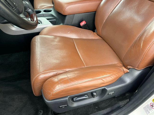 2013 Toyota Sequoia Platinum 4x4 with 3rd row seating - 23007483 - 23