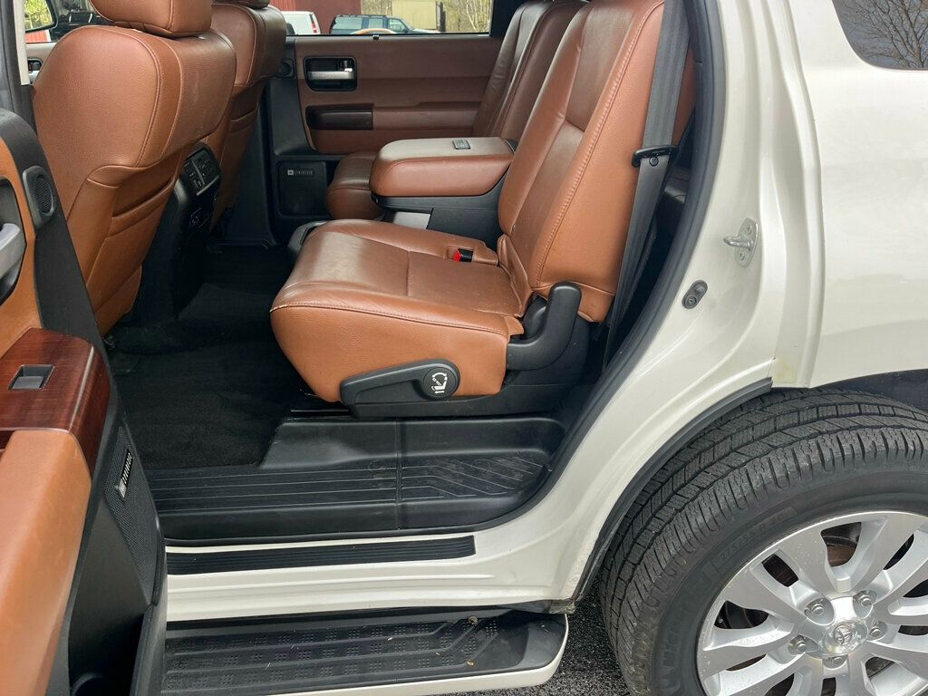2013 Toyota Sequoia Platinum 4x4 with 3rd row seating - 23007483 - 26