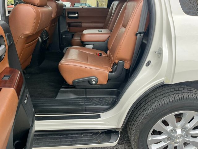 2013 Toyota Sequoia Platinum 4x4 with 3rd row seating - 23007483 - 27