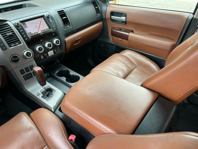 2013 Toyota Sequoia Platinum 4x4 with 3rd row seating - 23007483 - 30