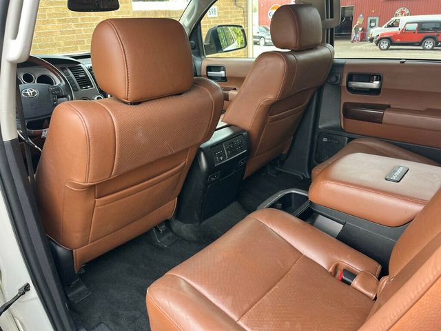 2013 Toyota Sequoia Platinum 4x4 with 3rd row seating - 23007483 - 32