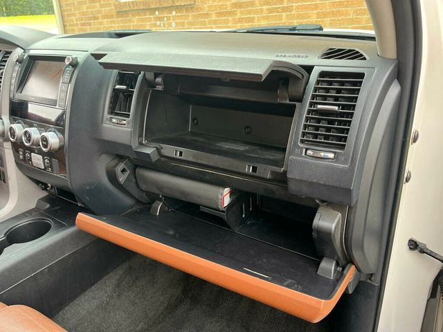 2013 Toyota Sequoia Platinum 4x4 with 3rd row seating - 23007483 - 50