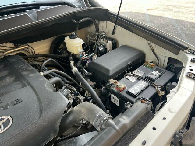 2013 Toyota Sequoia Platinum 4x4 with 3rd row seating - 23007483 - 55