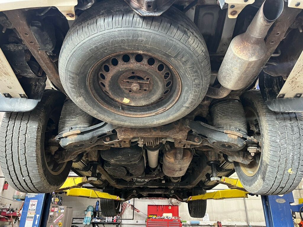 2013 Toyota Sequoia Platinum 4x4 with 3rd row seating - 23007483 - 58