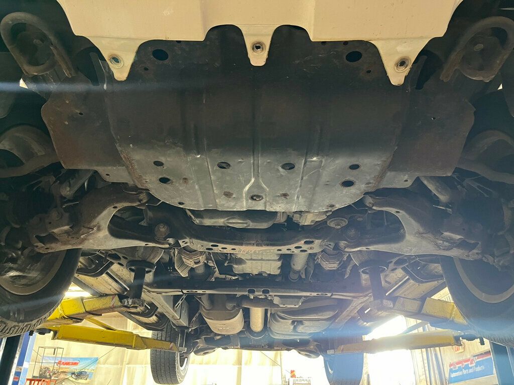 2013 Toyota Sequoia Platinum 4x4 with 3rd row seating - 23007483 - 61