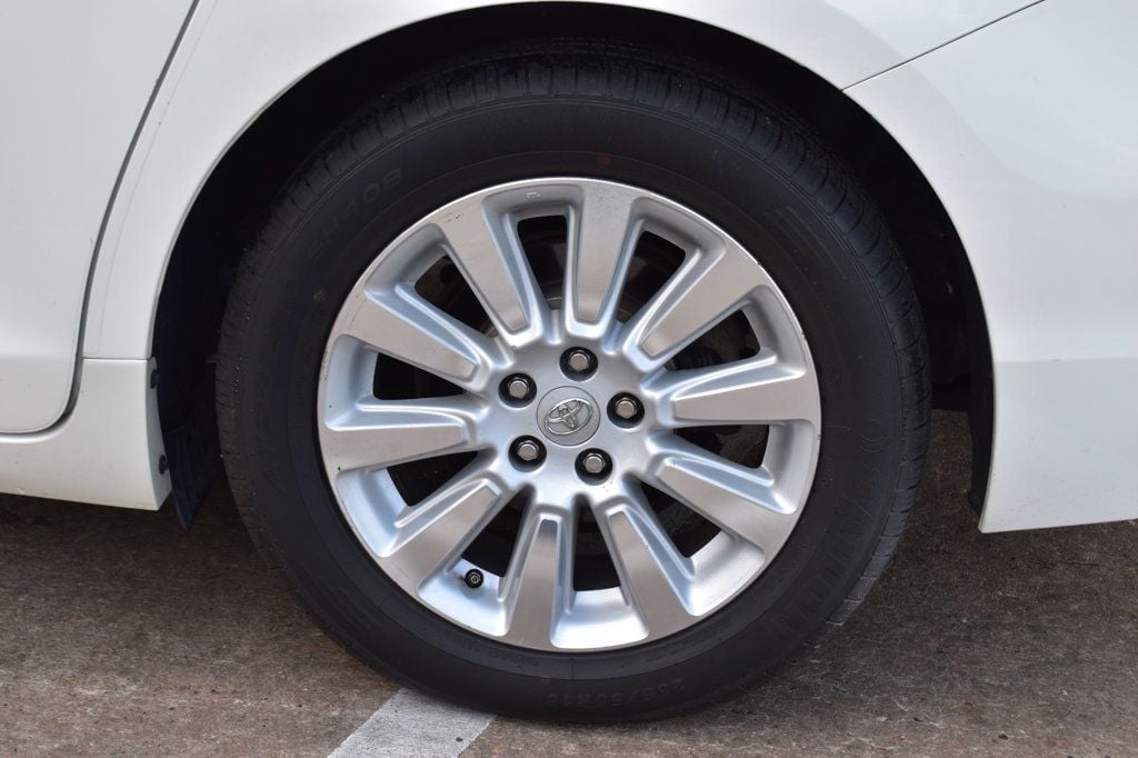 2013 Toyota Sienna  - 23078708 - 10