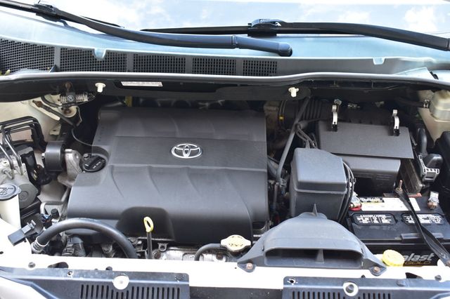 2013 Toyota Sienna  - 23078708 - 11