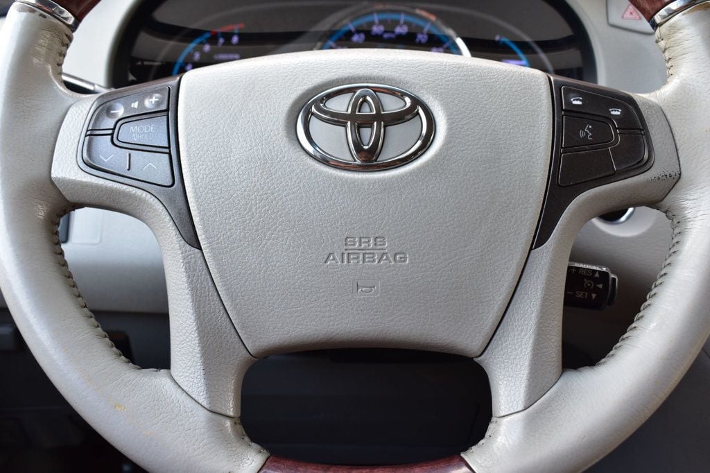 2013 Toyota Sienna  - 23078708 - 13