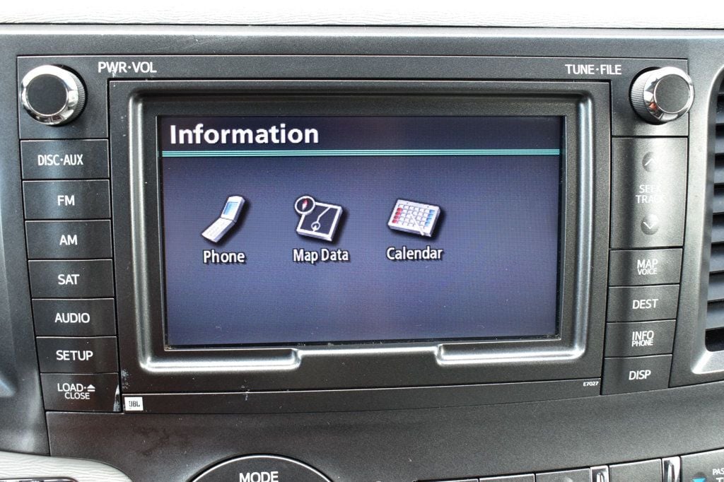 2013 Toyota Sienna  - 23078708 - 23