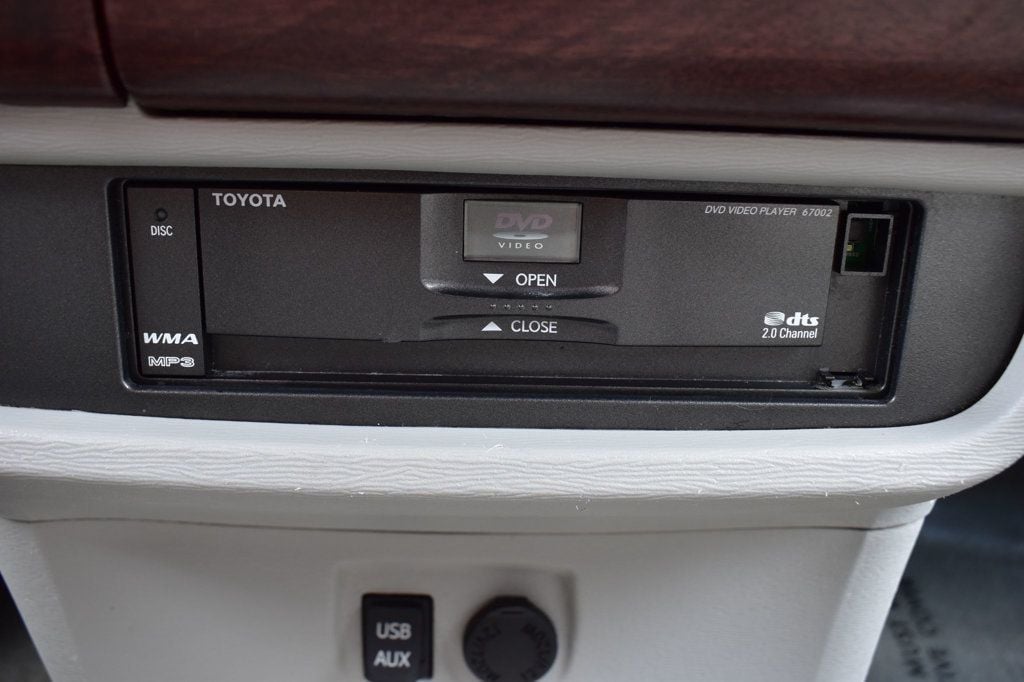 2013 Toyota Sienna  - 23078708 - 34