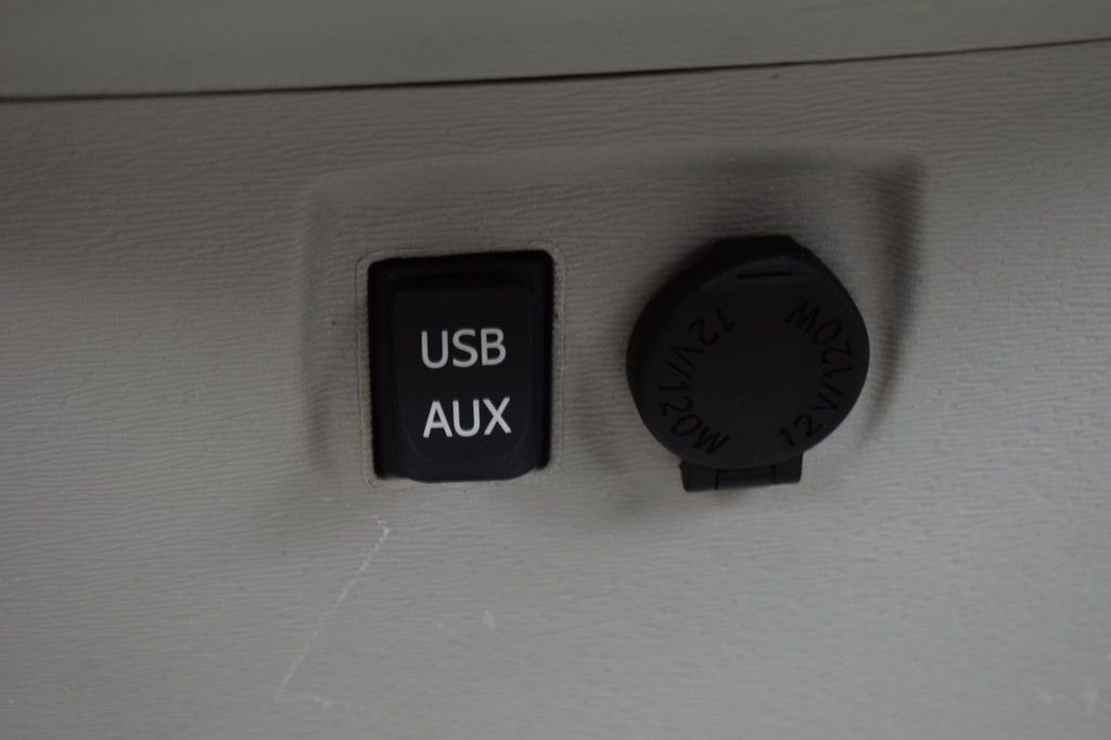 2013 Toyota Sienna  - 23078708 - 38