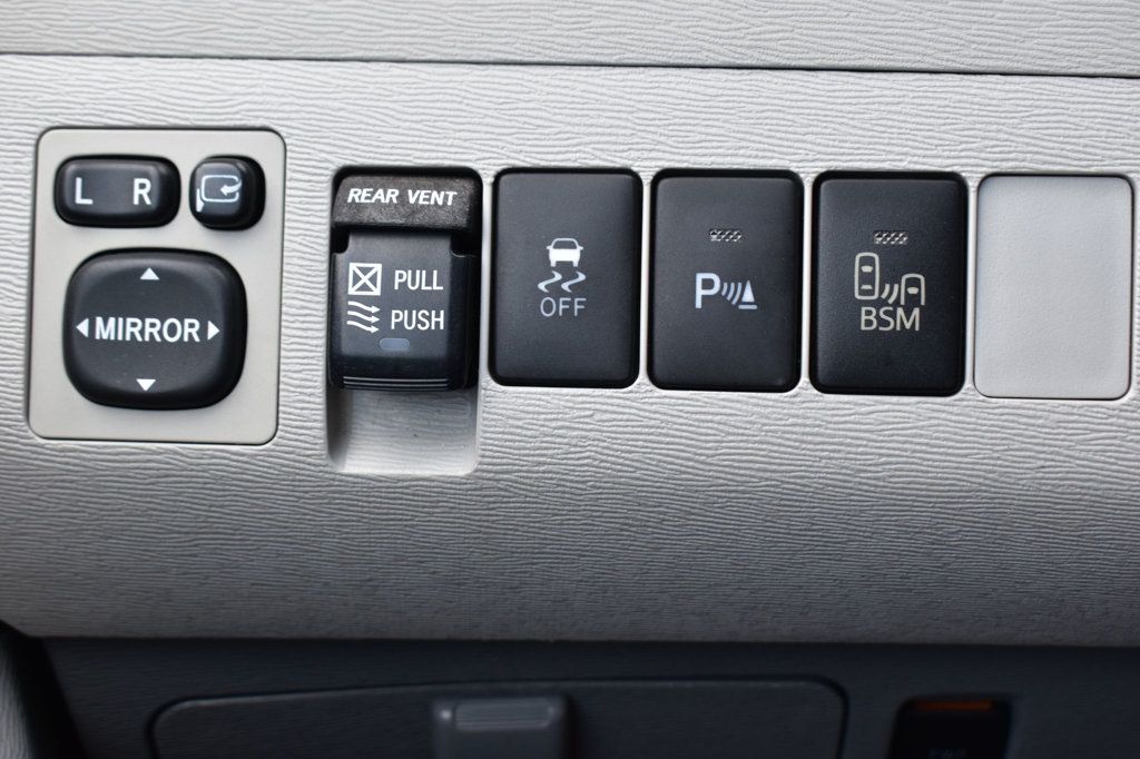 2013 Toyota Sienna  - 23078708 - 40