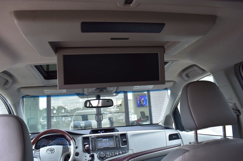 2013 Toyota Sienna  - 23078708 - 46